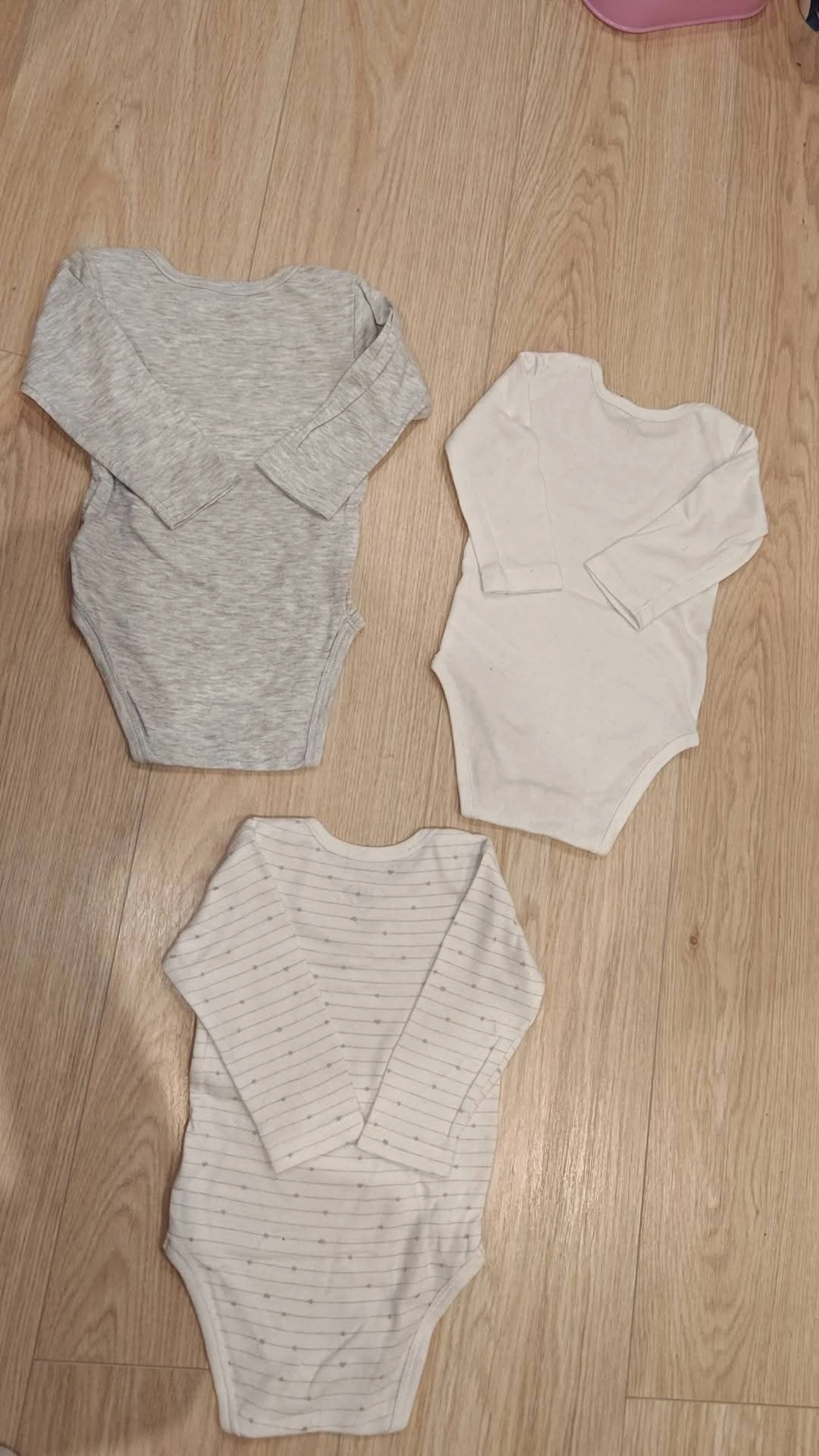 Lot of 3 long-sleeve bodysuits 12 months 🌹 – photo 5
